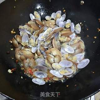 香辣炒花蛤的做法步骤：7