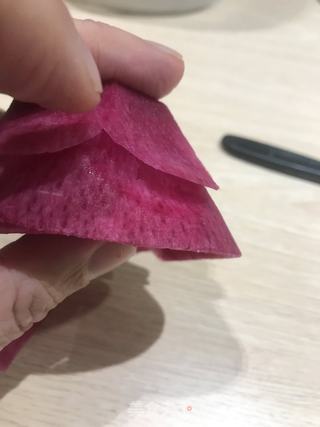 教大家雕刻萝卜花(直瓣月季花的做法步骤:10