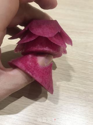 教大家雕刻萝卜花(直瓣月季花的做法步骤:17