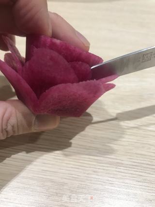 教大家雕刻萝卜花(直瓣月季花的做法步骤:19