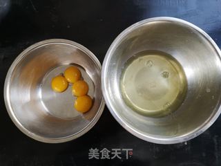 龙猫奶油夹心蛋糕的做法步骤:3