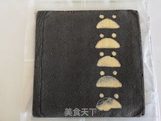 龙猫奶油夹心蛋糕的做法步骤:14