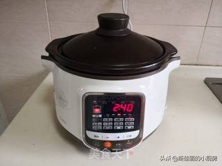 竹荪菠菜骨汤的做法步骤:4