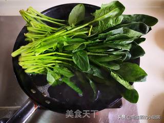 竹荪菠菜骨汤的做法步骤:5