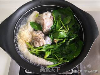 竹荪菠菜骨汤的做法步骤:8
