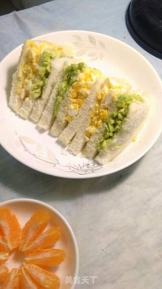 牛油果鸡蛋三明治的做法步骤:7