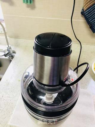 芹菜肉包子的做法步骤:5