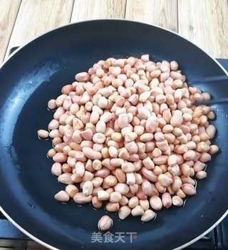 炝拌花生米的做法步骤：1