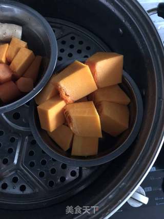 豆沙夹心南瓜饼的做法步骤:2