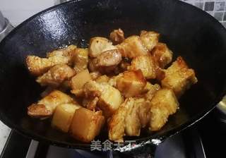 如何使红烧肉口感更好的做法步骤:9