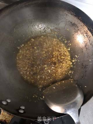 蒜蓉粉丝蒸虾的做法步骤:7