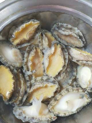 蚝汁鲍魚的做法步骤：1