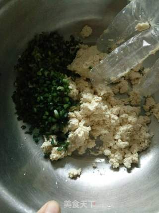 豆腐海鲜果蔬饼的做法步骤：1