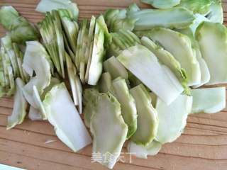 剁椒拌儿菜的做法步骤:2