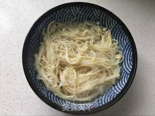 酸汤金针肥牛的做法步骤:6