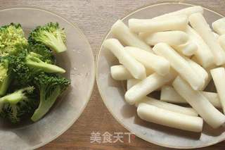 #烤箱菜#焗年糕的做法步骤：1