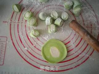 双色白菜饺子的做法步骤:6