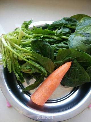 胡萝卜拌菠菜的做法步骤：1
