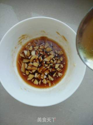 胡萝卜拌菠菜的做法步骤:5