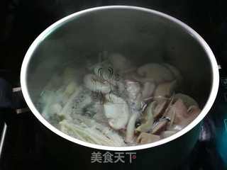 鲜虾菌菇豆腐汤的做法步骤:6