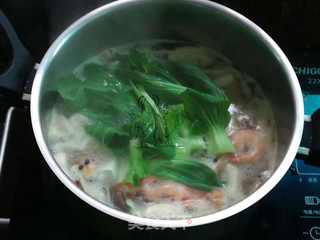 鲜虾菌菇豆腐汤的做法步骤:9