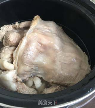 菠菜拌羊肉的做法步骤：2