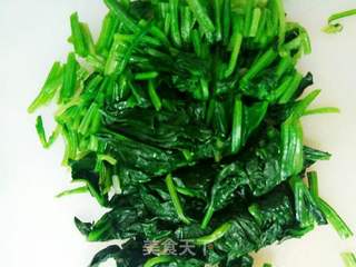 果仁拌菠菜的做法步骤:3