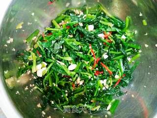 果仁拌菠菜的做法步骤:7
