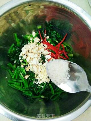 果仁拌菠菜的做法步骤:6