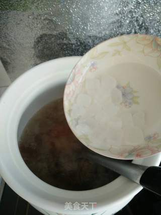 桃胶炖银耳的做法步骤:8
