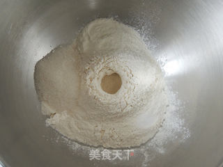 砂糖麻花面包的做法步骤：2