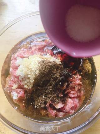 肉馅的调法的做法步骤:12