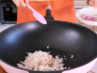 宝宝辅食天然调味 虾皮粉的做法步骤:5