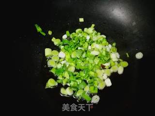 #团圆饭#蒜苗炒饭的做法步骤：4