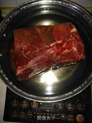 卤制酱香牛肉的做法步骤:2