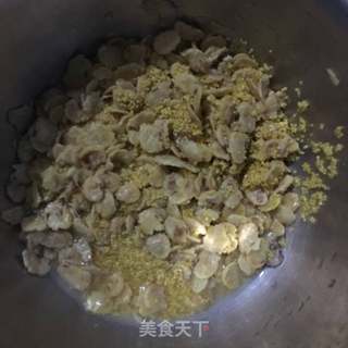 黄豆钱钱小米粥的做法步骤：3