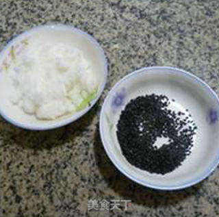 黑芝麻甜玉米豆渣饼的做法步骤:3
