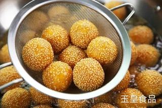 南瓜芝麻球的做法步骤:8