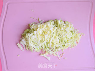 圆白菜炒钢丝面的做法步骤:5