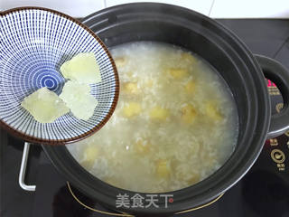 香蕉胚芽米粥的做法步骤:7