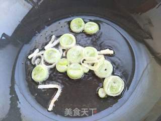 蟹味菇滑蛋的做法步骤:6