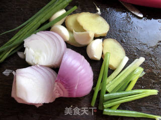 芋儿鸡的做法步骤:2
