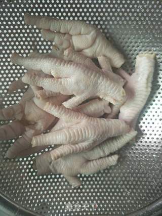 酱香鸡爪的做法步骤:2
