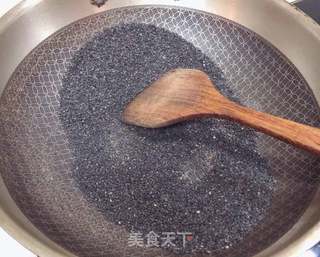 黑芝麻酥糖的做法步骤：3