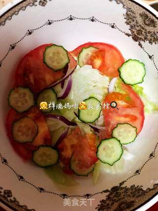 腊月二十三小年 花团锦簇之金枪鱼杂菜沙拉的做法步骤:4