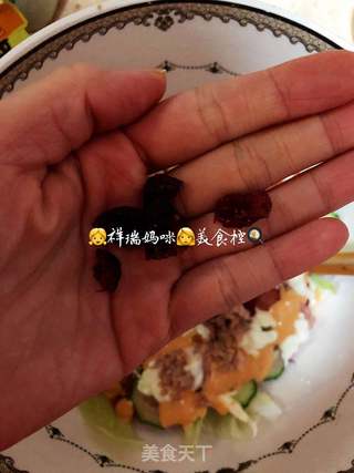 腊月二十三小年 花团锦簇之金枪鱼杂菜沙拉的做法步骤:7