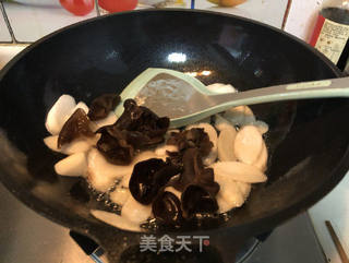 黑木耳炒山药的做法步骤:4