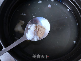 砂锅排骨面的做法步骤:6