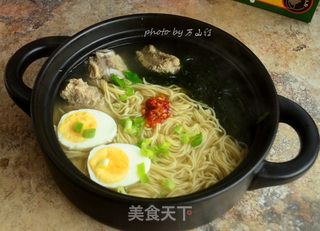 砂锅排骨面的做法步骤：11