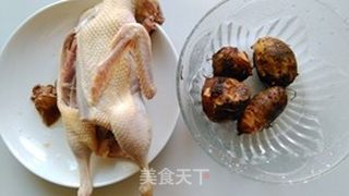 芋艿炖鸡汤的做法步骤：1